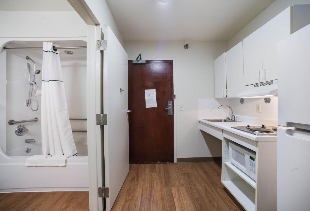Hometowne Studios By Red Roof St. Louis - Airport/N Lindbergh Hazelwood Exteriör bild