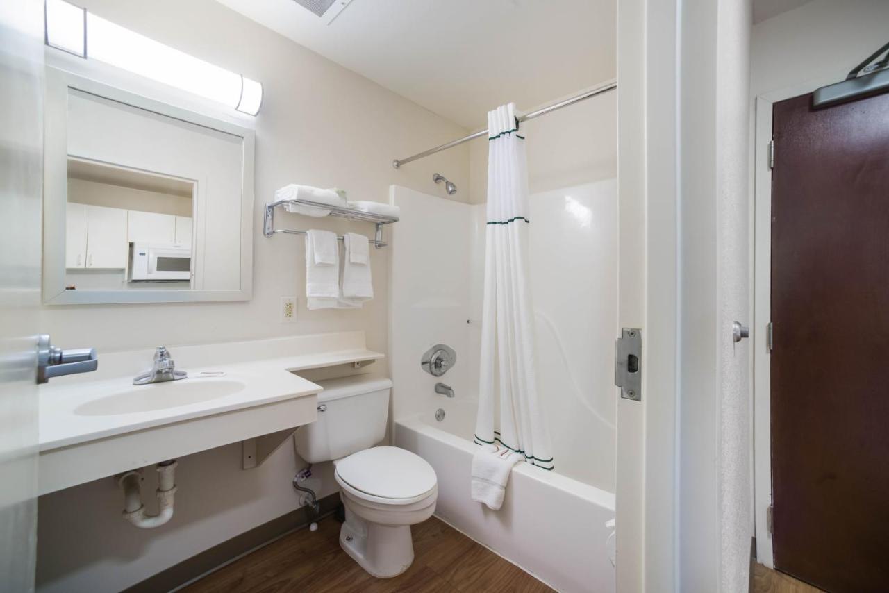 Hometowne Studios By Red Roof St. Louis - Airport/N Lindbergh Hazelwood Exteriör bild