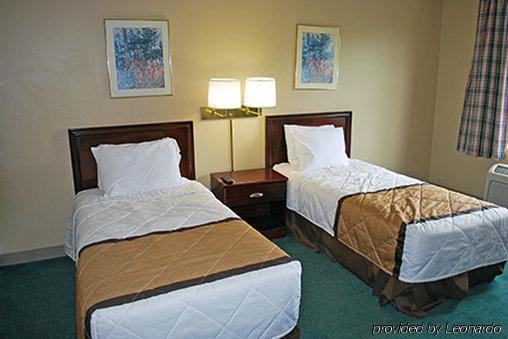 Hometowne Studios By Red Roof St. Louis - Airport/N Lindbergh Hazelwood Exteriör bild
