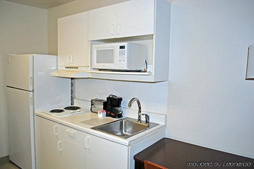 Hometowne Studios By Red Roof St. Louis - Airport/N Lindbergh Hazelwood Exteriör bild
